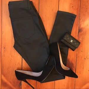 CLOSED 🖤 NWOT black coated skinny jeans